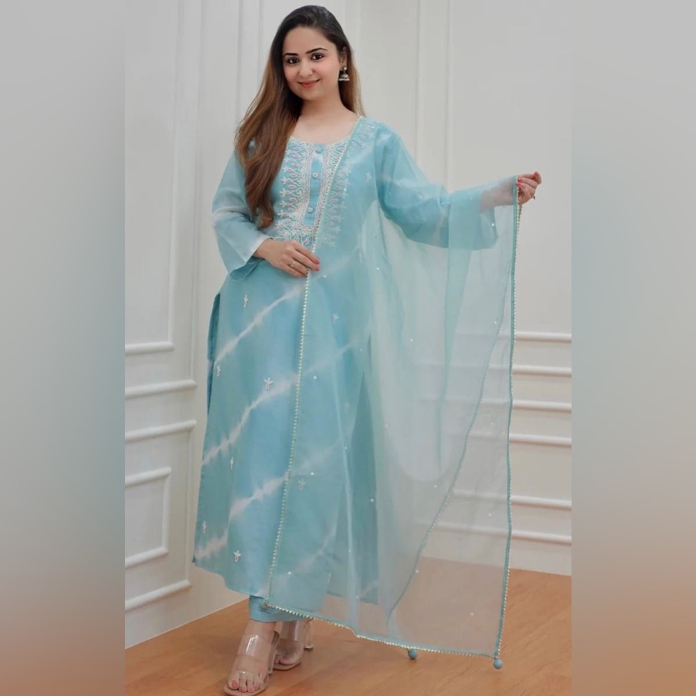 Embroidered Pure Chanderi Silk Kurti With Pant and Organza Dupatta Suit set